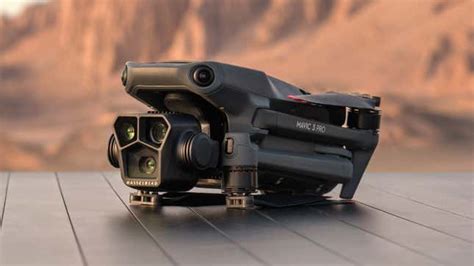 The DJI Mavic 3 Drone Goes Pro With a Third Camera