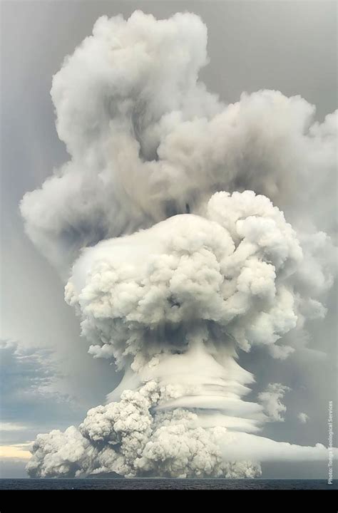 Massive eruption at Hunga Tonga-Hunga Ha’apai produces huge shockwave and tsunami, Tonga - The ...