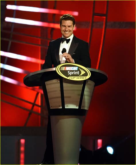 Tom Cruise Introduces NASCAR Legend Jeff Gordon at Sprint Cup Awards ...