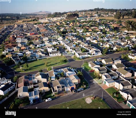 A suburban housing estate Stock Photo - Alamy