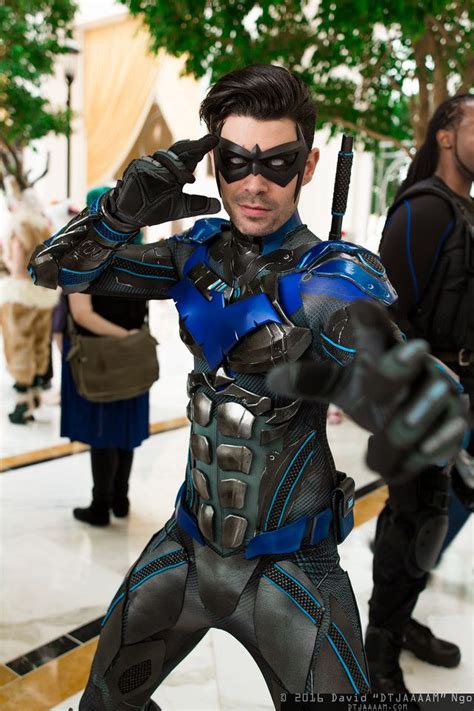 Nightwing | Dc cosplay, Nightwing cosplay, Robin cosplay