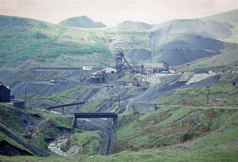 International Colliery, Blaengarw, 1962 © Ben Brooksbank cc-by-sa/2.0 :: Geograph Britain and ...