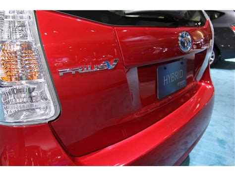 2014 Toyota Prius V: 59 Exterior Photos | U.S. News