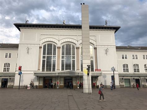 Salzburg Hauptbahnhof - 129 Photos & 28 Reviews - Train Stations ...