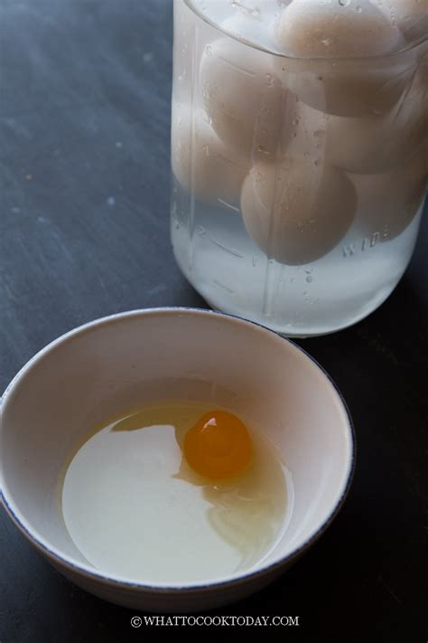 How To Make Salted Eggs (Brine Solution or Salt-Cured Egg Yolk)