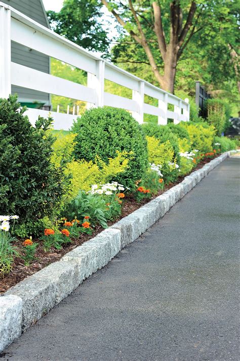 How to Install Belgian Block Driveway Edging | Driveway entrance ...