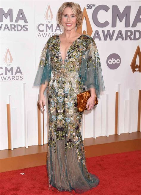 Erin Napier Says Drew Barrymore Helped Find Her a 2022 CMAs Dress