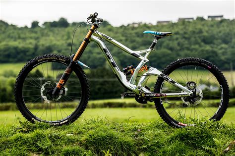 Prototype GT Fury for Wyn Masters - 2017 Fort William World Cup Pit ...