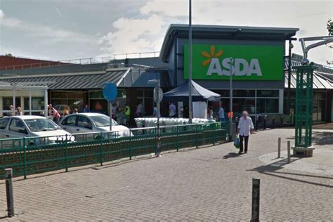 Purses and phones stolen from shoppers in Asda and Aldi in Swanley