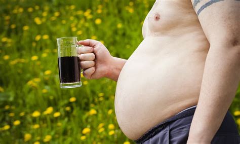 Beer belly raises the risk of early death from illnesses such as type 2 ...