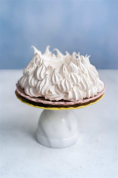 Air Fryer Pavlova - Supergolden Bakes