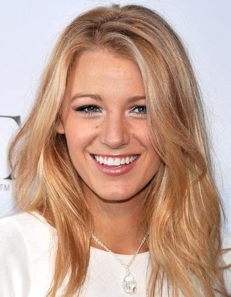 Blake Lively's Long Hairstyles: Blonde Straight Hair - PoP Haircuts