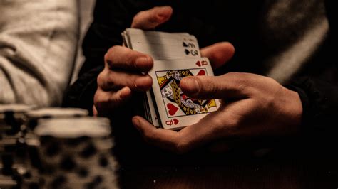 Mastering Euchre Strategy: Tips On Becoming A Savvy Player – askalexww