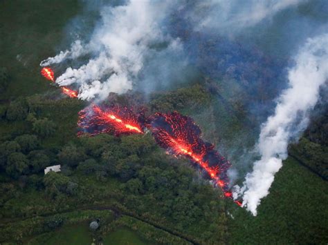 Big Island Hawaii Volcano Eruption 2018 - On saturday, a small ...