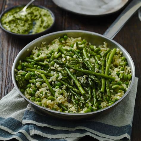 Spring vegetable risotto | Healthy Recipe | WW UK