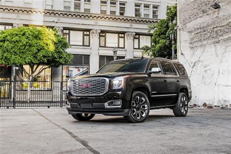 2018 GMC Yukon Denali Ultimate Black Edition Images - .com