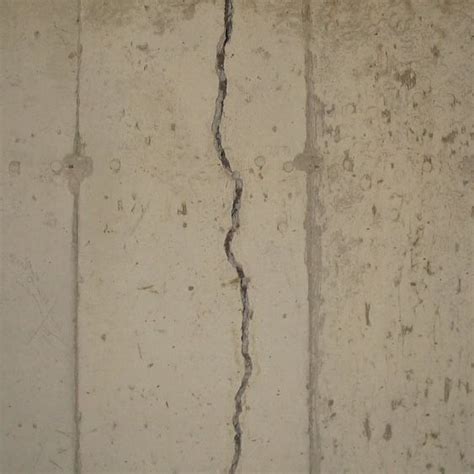 Types of Cracks in Concrete | Flexomeric.com