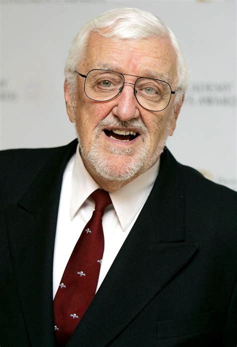 Bernard Cribbins, Doctor Who Star and Wombles Narrator, Dead at 93