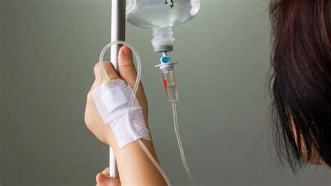 Company claims IV therapy will help you beat that NYE hangover – SheKnows