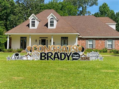 The Benefits Of Using Custom Lawn Signs For Your Graduation Celebration - The Wired Life