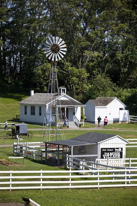 Historic Amish Farmhouse and Amish Village Tour | The Amish Village