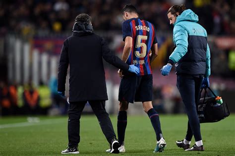 Sergio Busquets to miss Manchester United trip through injury ...