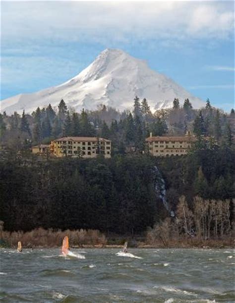 Columbia Cliff Villas Hotel (Hood River, OR): What to Know BEFORE You ...