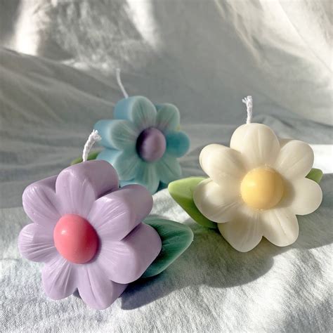 Vintage Flower Shaped Soy Wax Candle │ Kawaii Candle │ Yui Brooklyn | Kawaii candle, Candle ...