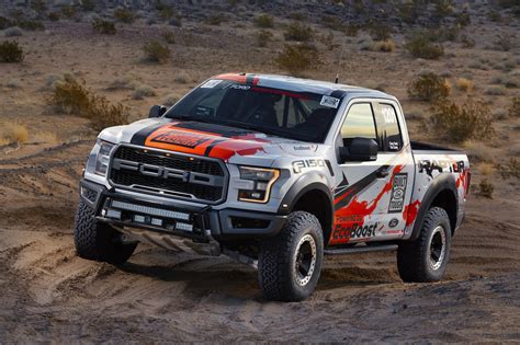 Ford F-150 Raptor Photos and Specs. Photo: Ford F-150 Raptor 4k ...