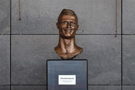 Cristiano Ronaldo Gets New Bronze Statue