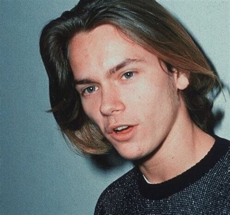 25 Cool 90s Hairstyles For Men to try in 2023