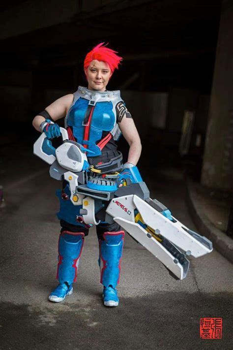 Overwatch Zarya | Cosplay Amino