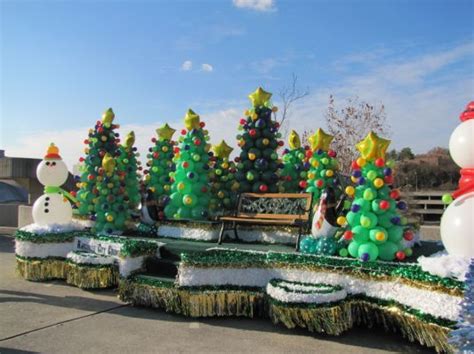 Easy Christmas Parade Float Ideas | Parade float decorations, Christmas parade, Christmas parade ...