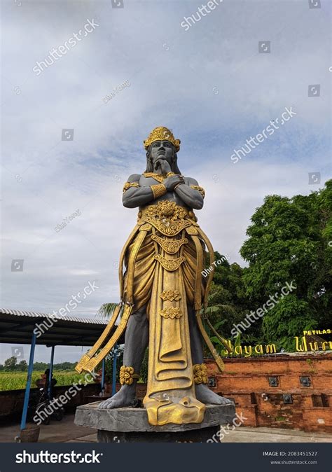 Gajah Mada Statue Majapahit Kingdom Figure Stock Photo 2083451527 | Shutterstock