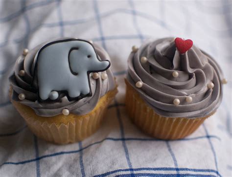 One Taste Rule!: Baby Elephant Cupcakes