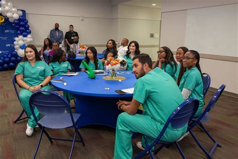Surgical Technician Pinning Ceremony 2023 | Miami Dade College Medical Campus | Flickr
