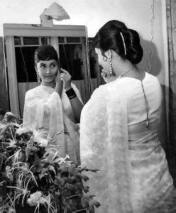 Sadhana Shivdasani Wiki, Age, Death, Husband, Children, Family ...