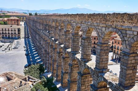 Ruta por la historia de la arquitectura española en 11 monumentos emblemáticos