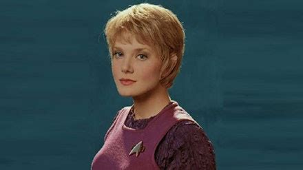 Star Trek’s Jennifer Lien accused of exposing herself to children | Closer