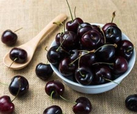 Amazing Benefits of black cherry juice