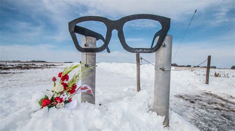 Music fans make pilgrimage to Buddy Holly plane crash site in Iowa