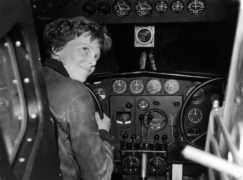 Amelia Earhart In Her Lockheed L-10e Photograph by Everett - Fine Art America