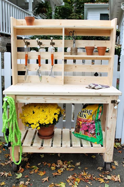 DIY Potting Bench Plan - Build A Simple Potting Bench