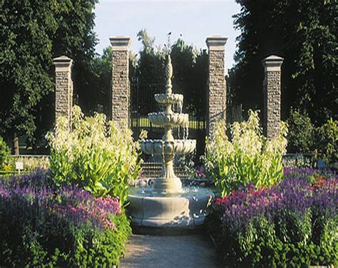 Royal Botanical Gardens | Botanical gardens, Garden fountains, Fountains