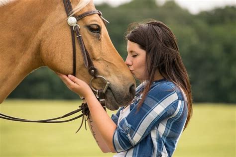 Love Horse Animal Friendship Trust Kiss Human - Obility