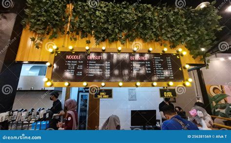 Menu Board 2022 Mie Gacoan Wiyung Surabaya Kasir Editorial Stock Image - Image of board, wiyung ...