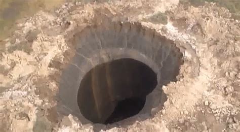 Mysterious Giant Hole Suddenly Appears In Siberia | Gizmodo Australia