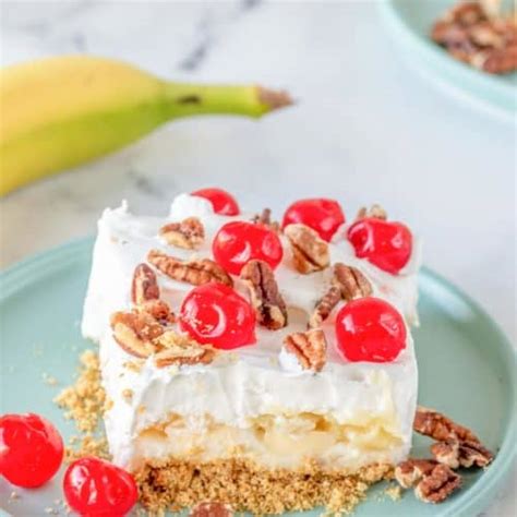 Easy No Bake Banana Split Cake - CopyKat Recipes