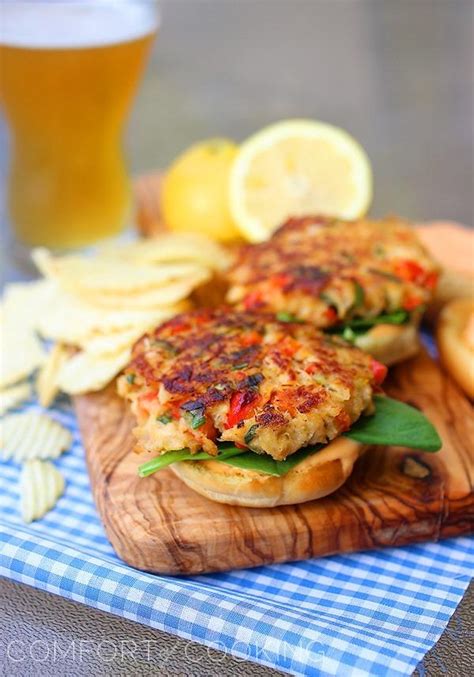 Crab Cake Sliders with Spicy Mayo – The Comfort of Cooking