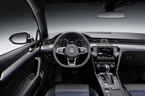 Volkswagen Passat GTE Interior Vw Passat, Volkswagen Passat Variant, Volkswagen Cc, Top 10 ...